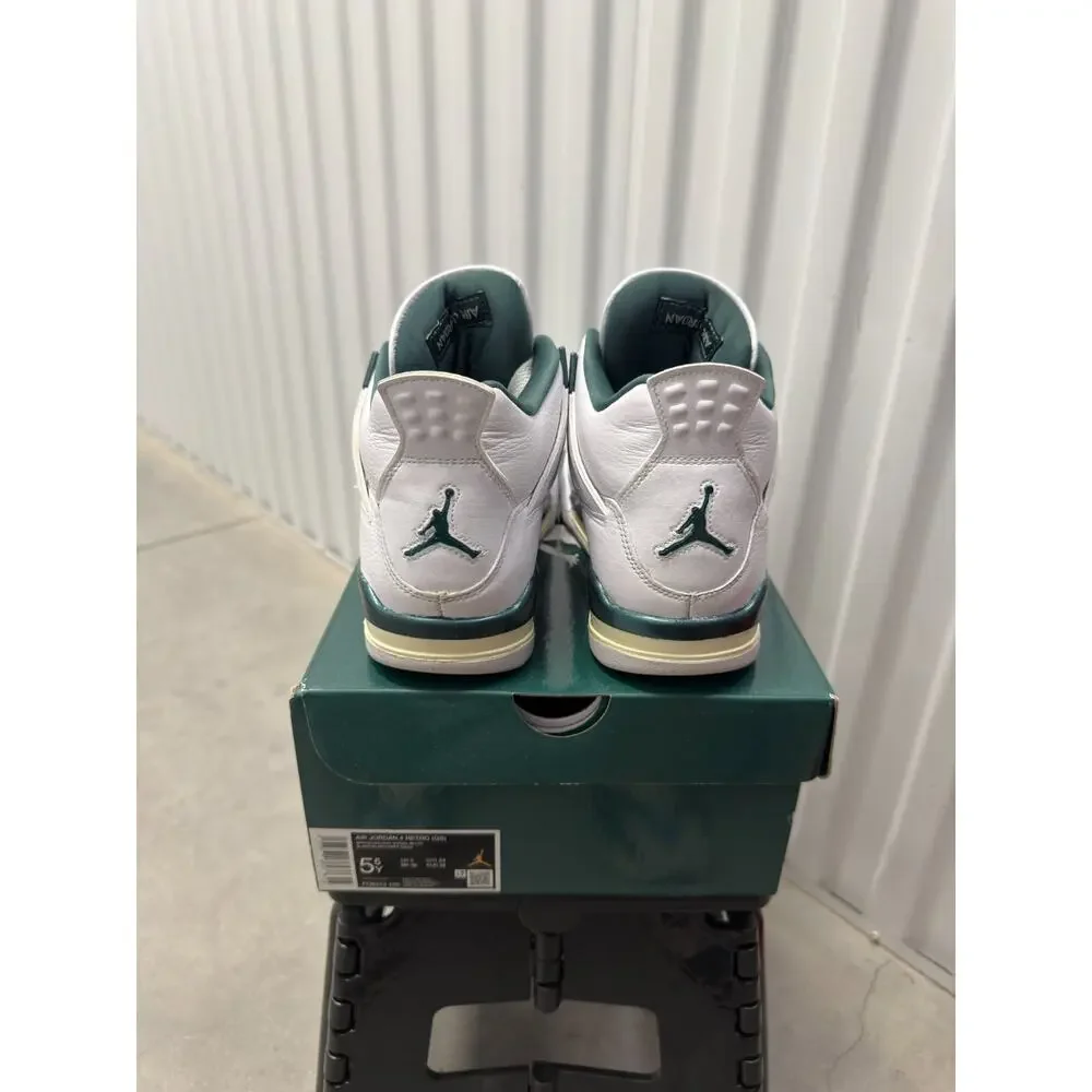 Jordan size 5y